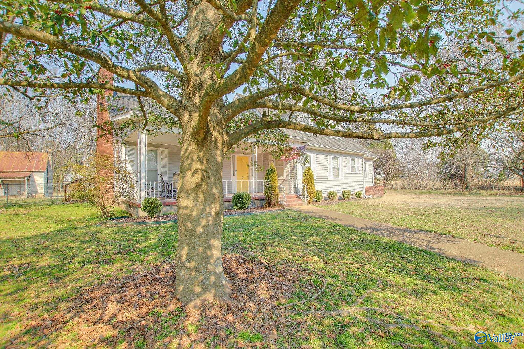 Property: 749 Tennessee Street,Courtland, AL