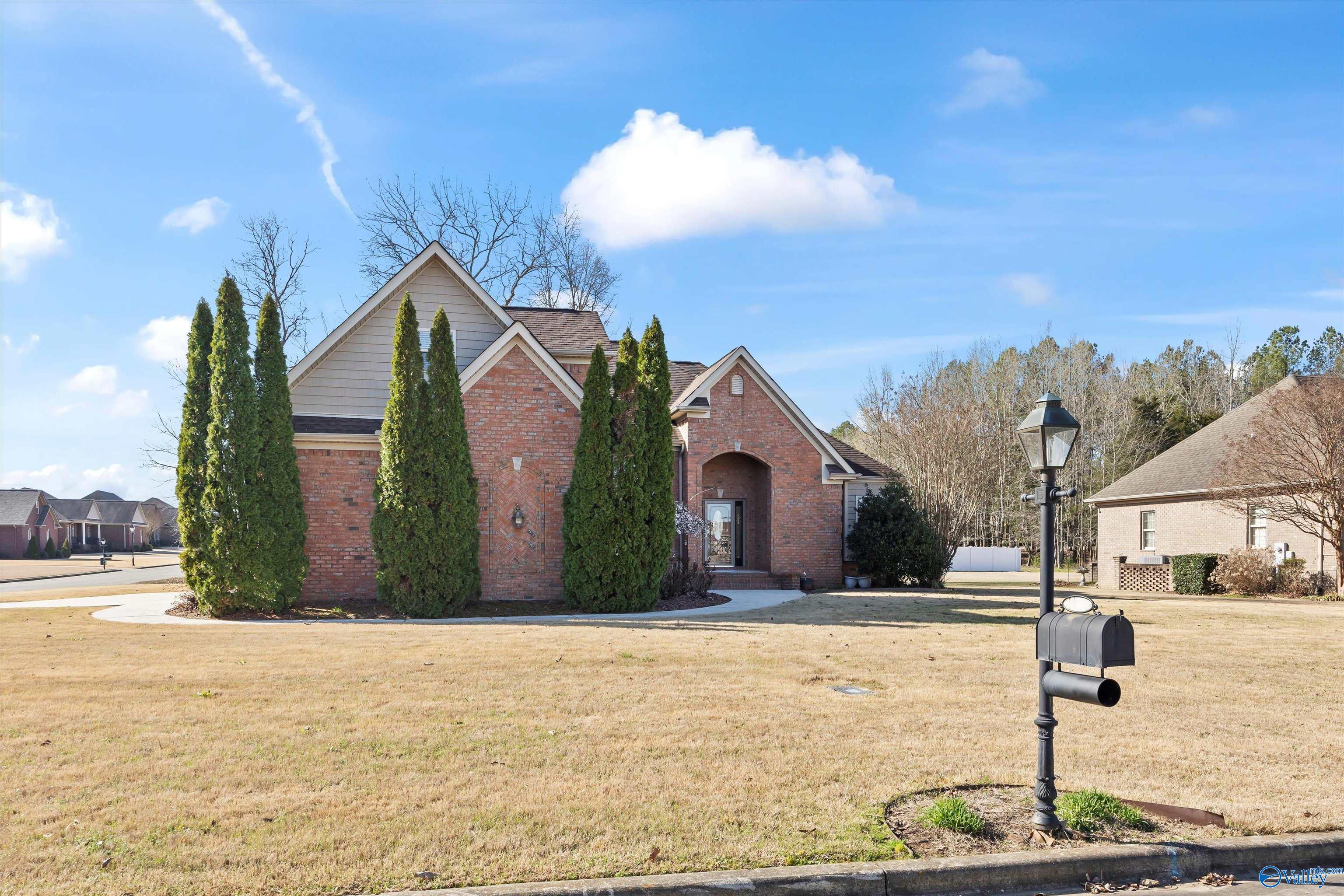 Property: 17680 Clearview Street,Athens, AL