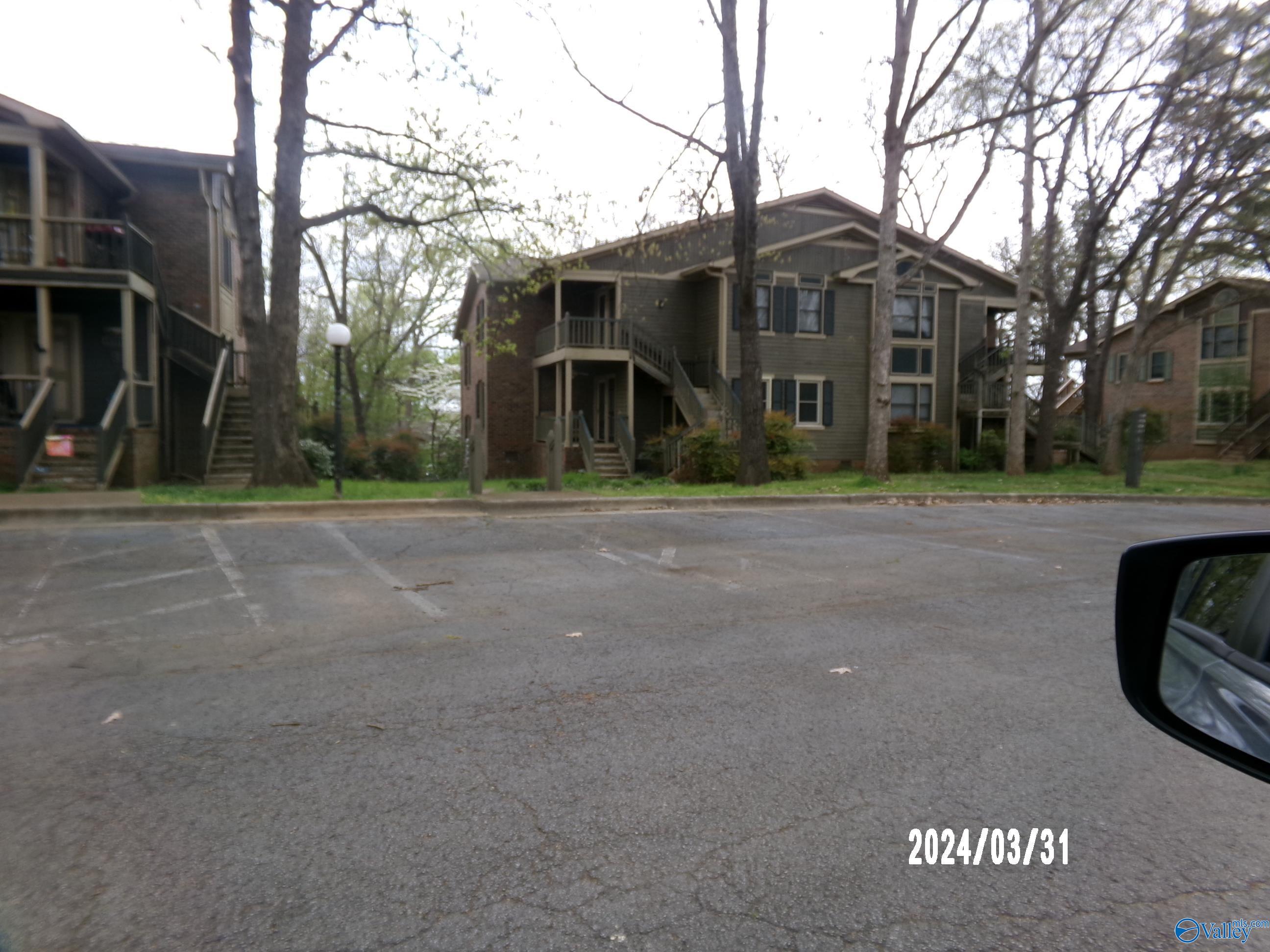 Property: 2076 Woodlawn Drive  0,Huntsville, AL