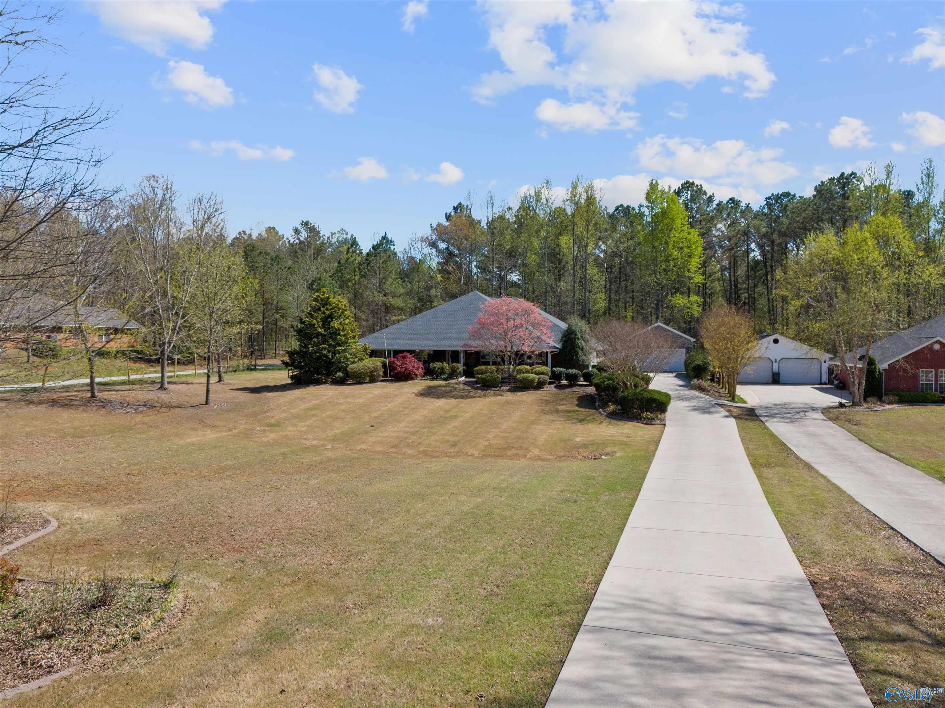 Property: 4076 Ready Section Road,Harvest, AL