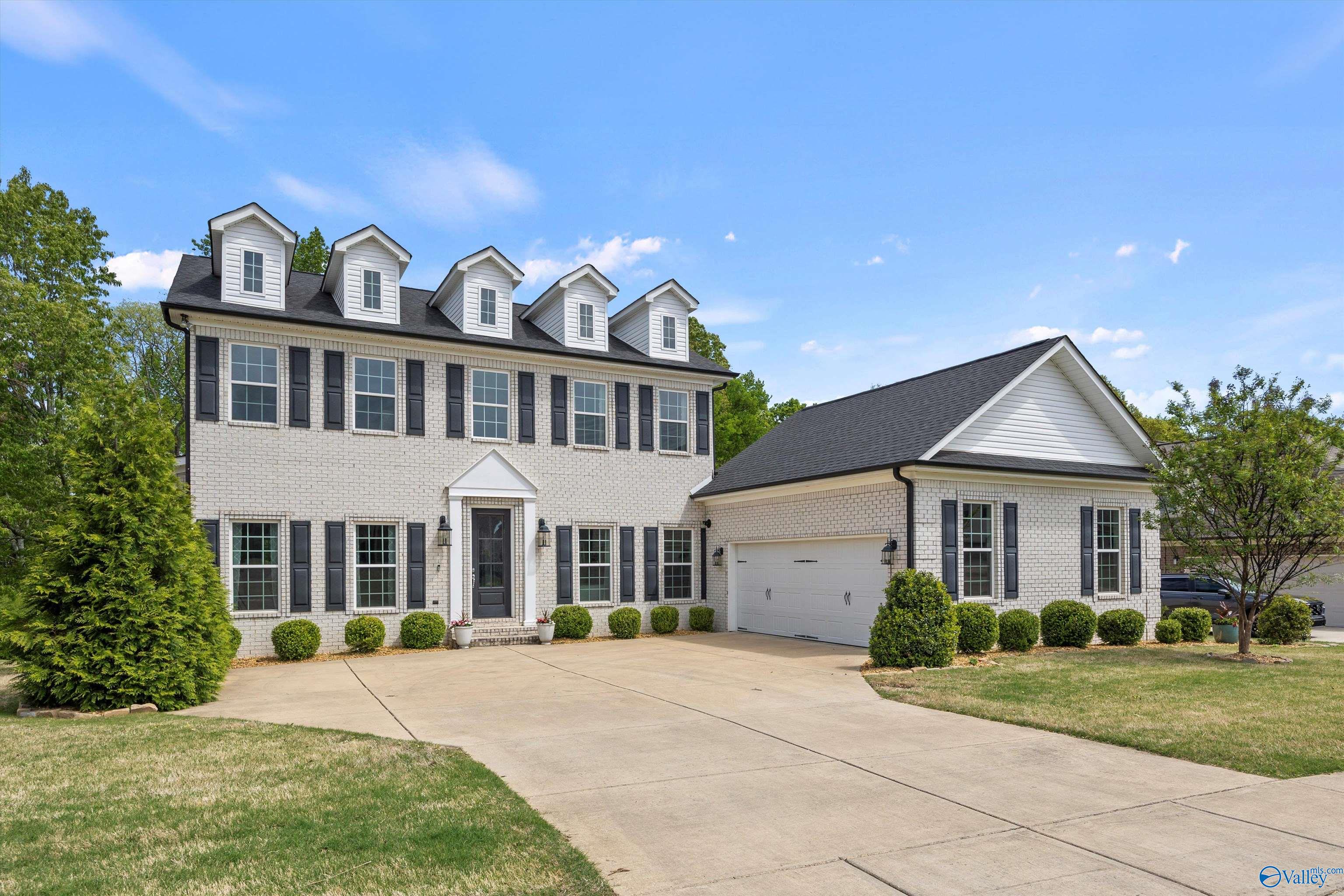 Property: 22807 Bluffview Drive,Athens, AL