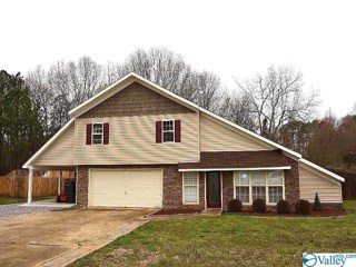 1106 Lasone Drive Scottsboro AL 35768 MLS 1137581 Listing