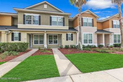 Orange Park, FL home for sale located at 625 Oakleaf Plantation Pkwy UNIT 813, Orange Park, FL 32065