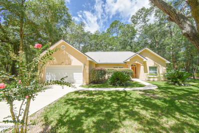 Interlachen, FL home for sale located at 305 Fillmore Ave, Interlachen, FL 32148