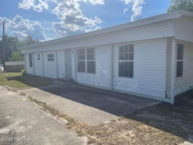 Interlachen, FL home for sale located at 202 Scott St, Interlachen, FL 32148