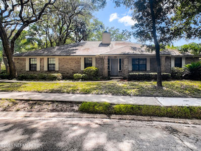 Jacksonville, FL home for sale located at 12129 Dividing Oaks Trl W, Jacksonville, FL 32223