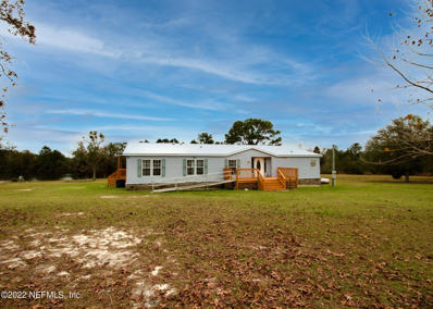 Interlachen, FL home for sale located at 107 Long Branch Ct, Interlachen, FL 32148