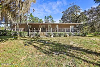 Interlachen, FL home for sale located at 232 Evans Ave, Interlachen, FL 32148