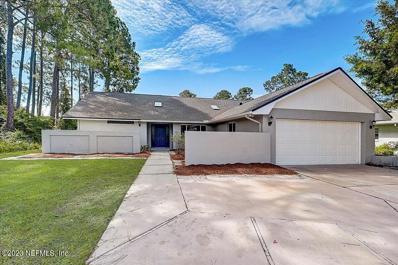 Palm Coast, FL home for sale located at 27 Folcroft Ln, Palm Coast, FL 32137