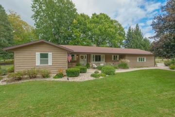 1613 S Briarwood, Warsaw, IN 46580 - #: 202332675
