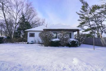 1911 Prospect, South Bend, IN 46613 - #: 202402115