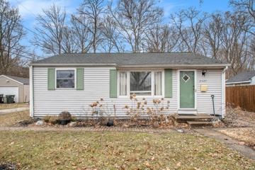 2427 Hollywood, South Bend, IN 46616 - #: 202406414