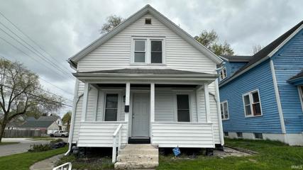 1702 Kendall, South Bend, IN 46613 - #: 202415135
