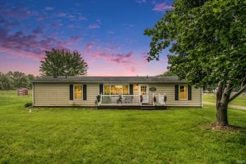 18702 County Road 46, New Paris, IN 46553 - #: 202417397