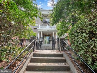 1108 Columbia Road NW Unit 304, Washington, DC 20009 - #: DCDC2151712