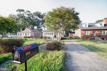 302 Linden Avenue, Edgewater, MD 21037 - MLS#: MDAA2093830