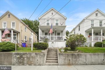 213 W B Street, Brunswick, MD 21716 - #: MDFR2054162