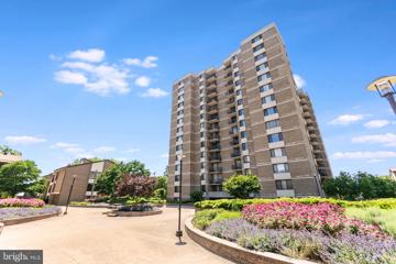 118 Monroe Street Unit 209, Rockville, MD 20850 - #: MDMC2145200