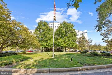 10201 Grosvenor Place Unit 915, Rockville, MD 20852 - MLS#: MDMC2147716