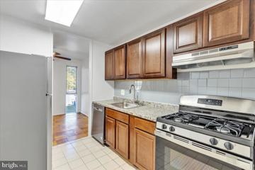 7212 Donnell Place Unit B-5, District Heights, MD 20747 - #: MDPG2125328