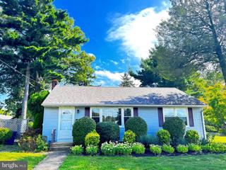 1040 Warren Street, Beverly, NJ 08010 - MLS#: NJBL2072036