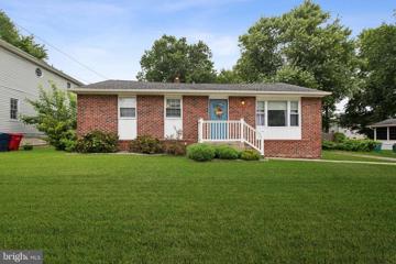 711 W Earl Avenue, Somerdale, NJ 08083 - #: NJCD2073130