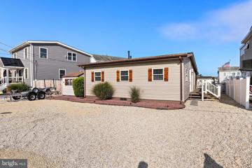 8 Weaver Drive, Manahawkin, NJ 08050 - #: NJOC2028524