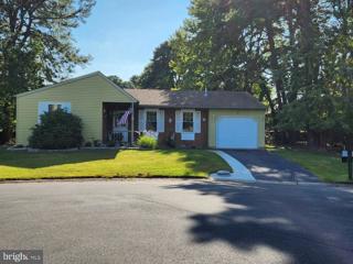 3 Holyoke Court, Whiting, NJ 08759 - MLS#: NJOC2028676