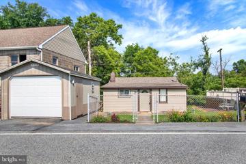 19 Berkley Park Road, Reading, PA 19605 - #: PABK2046176