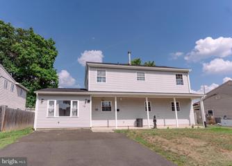 16 Nettletree Lane, Levittown, PA 19054 - #: PABU2076868