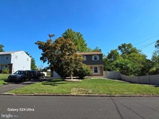 240 Hampshire Drive, Chalfont, PA 18914 - #: PABU2078298