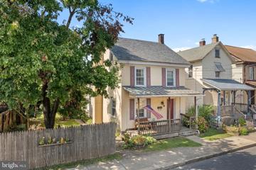 28 S Hellertown Avenue, Quakertown, PA 18951 - MLS#: PABU2079180