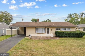 28 Orchard Lane, Levittown, PA 19055 - #: PABU2079430