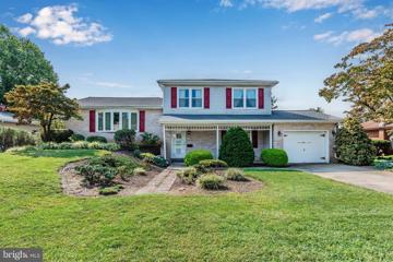 15 Walnut Street, Camp Hill, PA 17011 - MLS#: PACB2034464