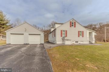 241 Anderson Ave, Curwensville, PA 16833 - #: PACD2043598
