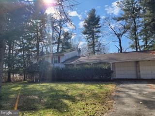 500 Oak Circle, West Chester, PA 19380 - MLS#: PACT2061214