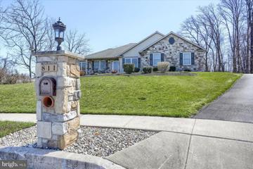 811 Evergreen Drive, Middletown, PA 17057 - #: PADA2032218