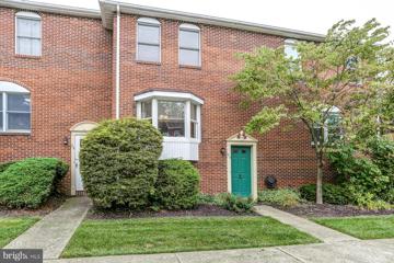 94 Fairfax Village, Harrisburg, PA 17112 - #: PADA2037888