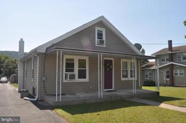 822 State Street, Millersburg, PA 17061 - #: PADA2038008