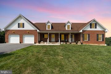 562 W 8TH Street, Waynesboro, PA 17268 - #: PAFL2021564