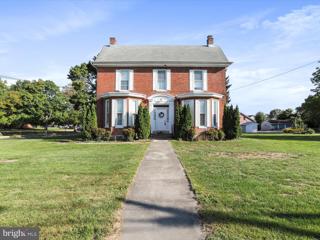 43 W California Street, Mercersburg, PA 17236 - MLS#: PAFL2022130