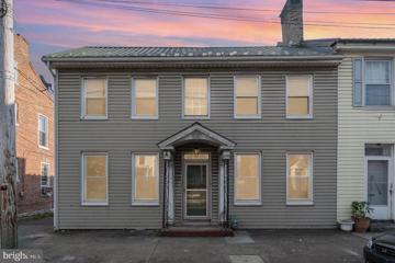 312 E Queen Street, Chambersburg, PA 17201 - MLS#: PAFL2022576