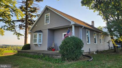 100 W Main Street, Brownstown, PA 17508 - #: PALA2055844