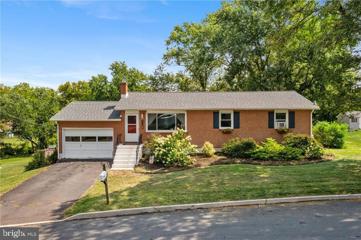 657 W W Fairmount Street, Coopersburg, PA 18036 - MLS#: PALH2009820