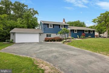 2549 S Parkview, Norristown, PA 19403 - MLS#: PAMC2105526
