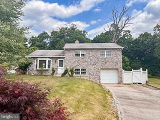 143 Farview Avenue, Norristown, PA 19403 - #: PAMC2110850