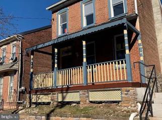 645 Walnut Street, Pottstown, PA 19464 - #: PAMC2113338