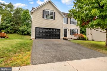 1013 Fallbrook Lane, Pottstown, PA 19464 - #: PAMC2114490