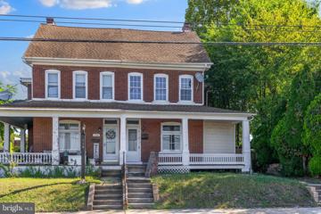 712 Main Street, Red Hill, PA 18076 - #: PAMC2117012