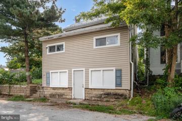 321 Lincoln Street, Duncannon, PA 17020 - MLS#: PAPY2006262